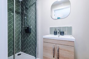 NEW Stunning Studio in the City-centre Sleeps 2
