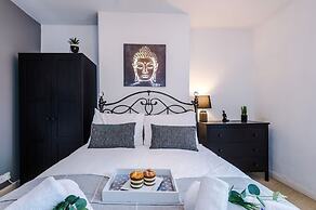 Stunning Home Amazing Location Great For Groups