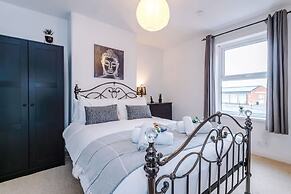 Stunning Home Amazing Location Great For Groups