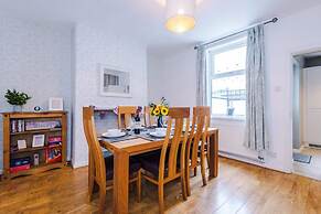 Stunning Home Amazing Location Great For Groups