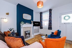 NEW Spacious Stylish Home City Centre Sleep 4