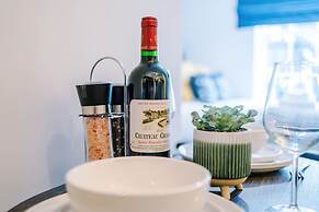 NEW Pristine Studio in the City-centre Sleeps 2