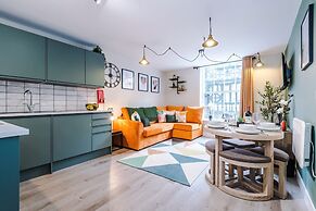 NEW Stylish 1-bed Flat Great Location Sleeps 4