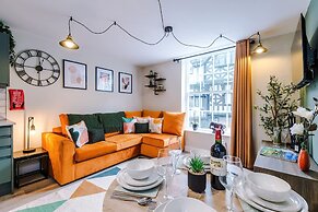 NEW Stylish 1-bed Flat Great Location Sleeps 4