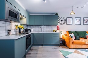 NEW Stylish 1-bed Flat Great Location Sleeps 4