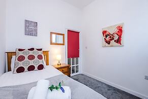 Charming Home Perfectly Located in Chester