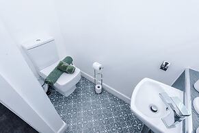 Charming Home Perfectly Located in Chester