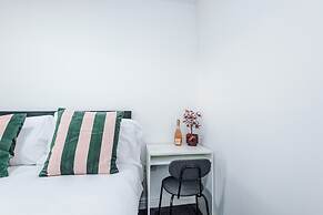 4-bed Townhouse Sleeps 10 With Games Room