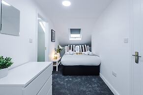 4-bed Townhouse Sleeps 10 With Games Room