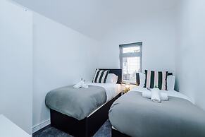 4-bed Townhouse Sleeps 10 With Games Room