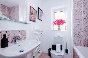 Ideal for Business Long-term Guests Free Parking