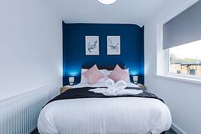 Spacious 3-bed Ideal for Long-term Business