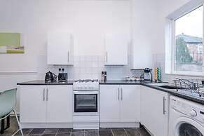 Spacious Home Ideal for Contractors Sleeps 7