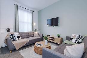 Spacious Home Ideal for Contractors Sleeps 7