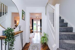 Spacious 2 Bed Perfect for Couples With Parking