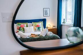 Spacious 2 Bed Perfect for Couples With Parking