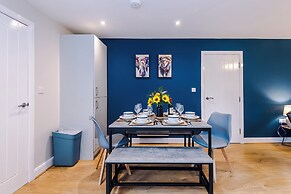 Modern City Centre 3 Bed Apartment Great for Couples