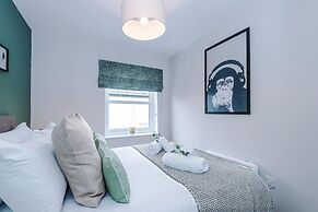 Modern City Centre 3 Bed Apartment Great for Couples