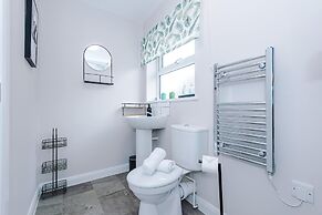 Modern City Centre 3 Bed Apartment Great for Couples