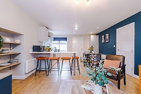 Modern City Centre 3 Bed Apartment Great for Couples