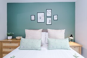 Modern City Centre 3 Bed Apartment Great for Couples