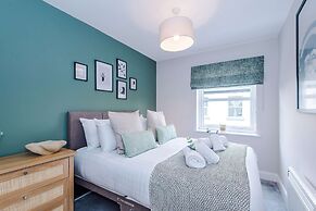 Modern City Centre 3 Bed Apartment Great for Couples