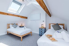 Cozy 3-bed Home Perfect for Business Groups