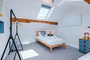 Cozy 3-bed Home Perfect for Business Groups