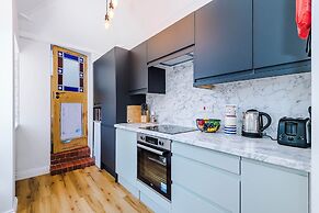 Cozy 3-bed Home Perfect for Business Groups