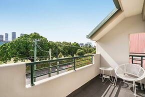 Comfortable Stay With Pool Access