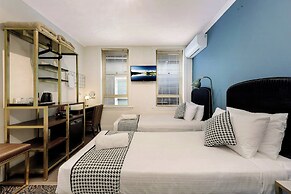 Hotel Emerald