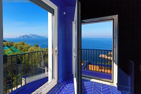 De Vivo Realty - Villa Blue Skyline
