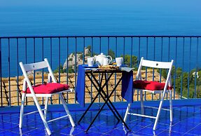 De Vivo Realty - Villa Blue Skyline