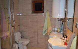 Large, Comfortable Holiday Home With a Garden