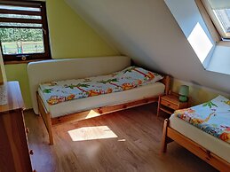 Large, Comfortable Holiday Home With a Garden