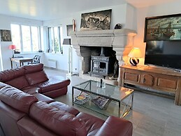 Spacious Coastal Villa Near Rospico Beach