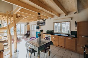 Modern Holiday Home in Lanildut