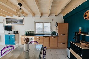 Modern Holiday Home in Lanildut
