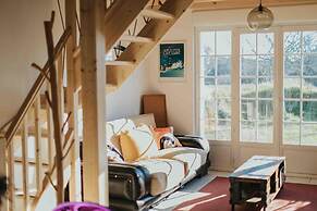 Modern Holiday Home in Lanildut