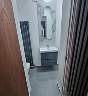 Apartment Sleeps 4 With Enclosed Garden