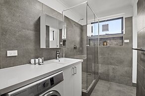 Comfortable Stay Near Melbourne's West End