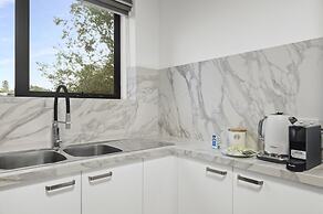 Comfortable Stay Near Melbourne's West End