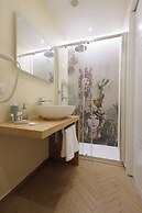 SEA GARDEN LUXURY ROOMS