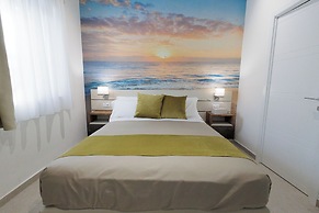 SEA GARDEN LUXURY ROOMS