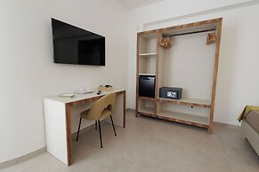 SEA GARDEN LUXURY ROOMS