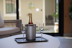 SEA GARDEN LUXURY ROOMS