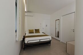 SEA GARDEN LUXURY ROOMS