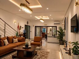Maria Gracia House