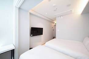 K-Grand Hostel Sinchon
