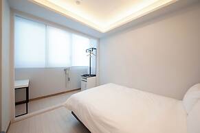 K-Grand Hostel Sinchon